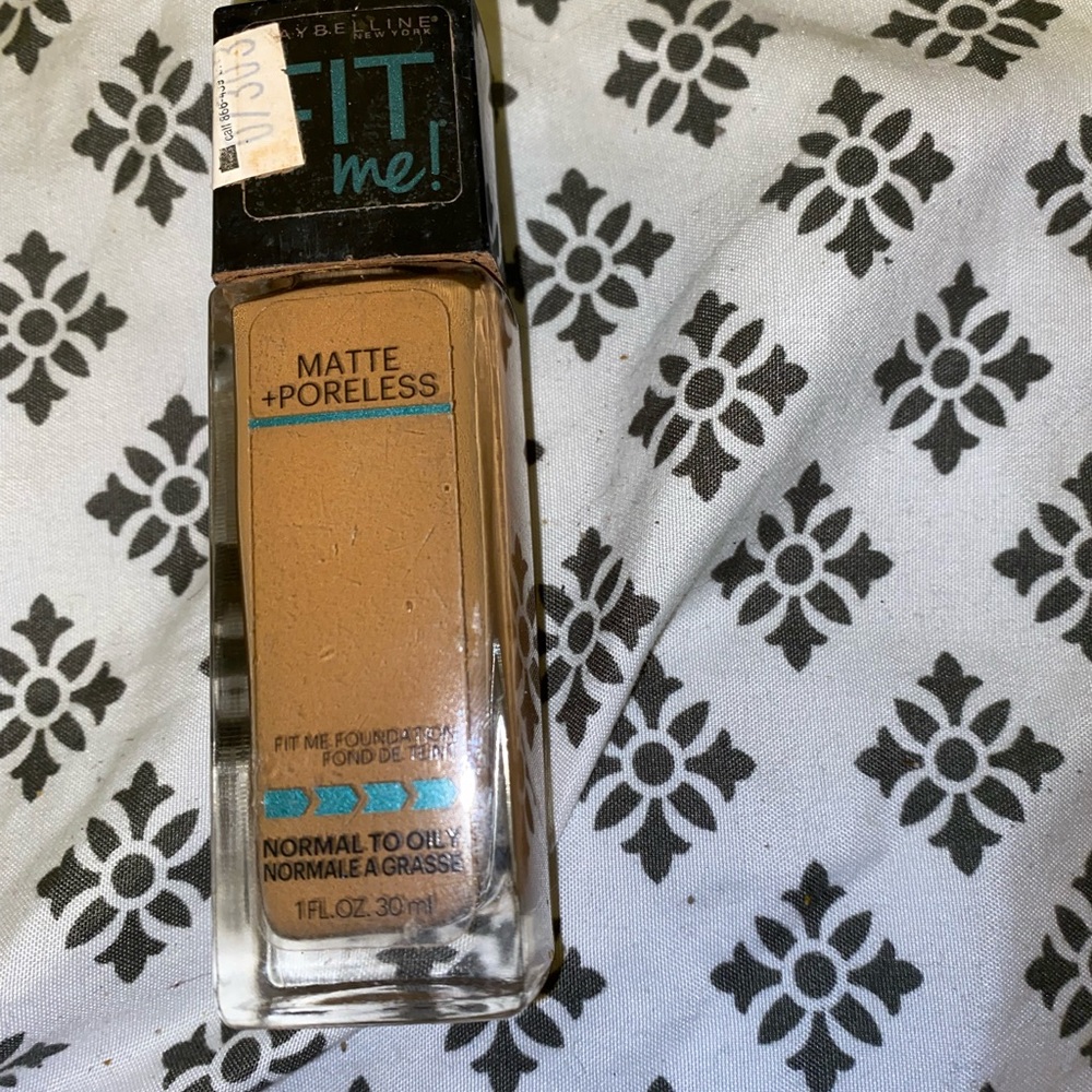 Maybelline Fit Me Matte & Poreless